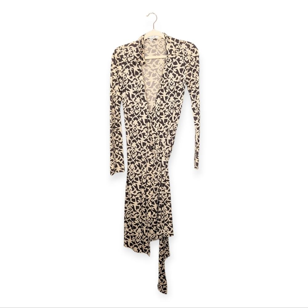 Diane Von Furstenberg Jeanne Silk Long Sleeve Wrap Dress Size 4